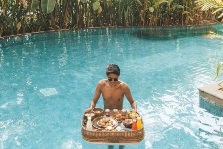 Conoce a detalle la vida de Carlos Zatch, El influencer viajero de Instagram
