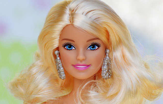 Barbie enloquece a todos en Internet con su nuevo tráiler y pósters